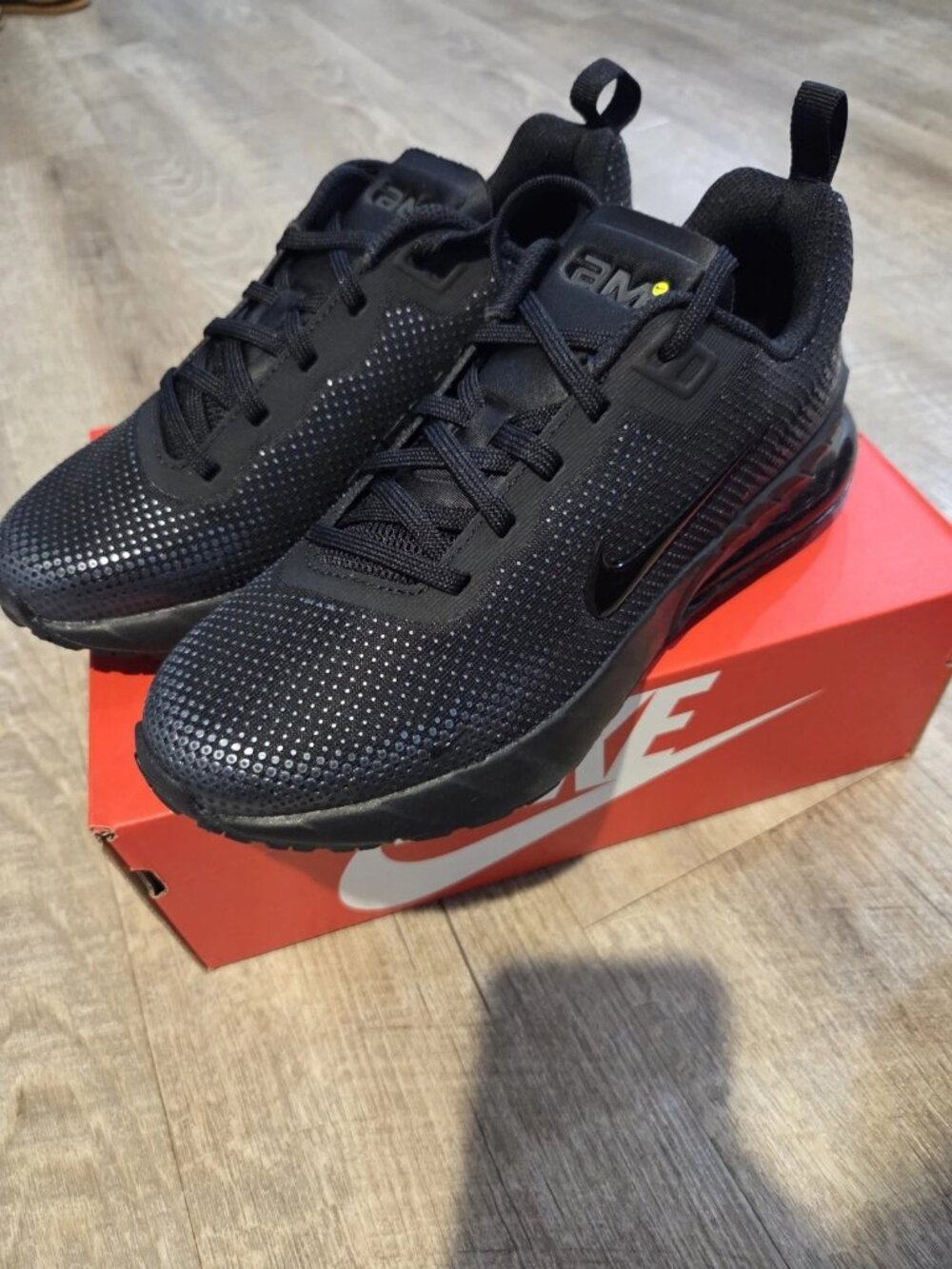 Nike Air Max Phoenix GS HF7052-003 Triple Black 4.5Y / Women's 6